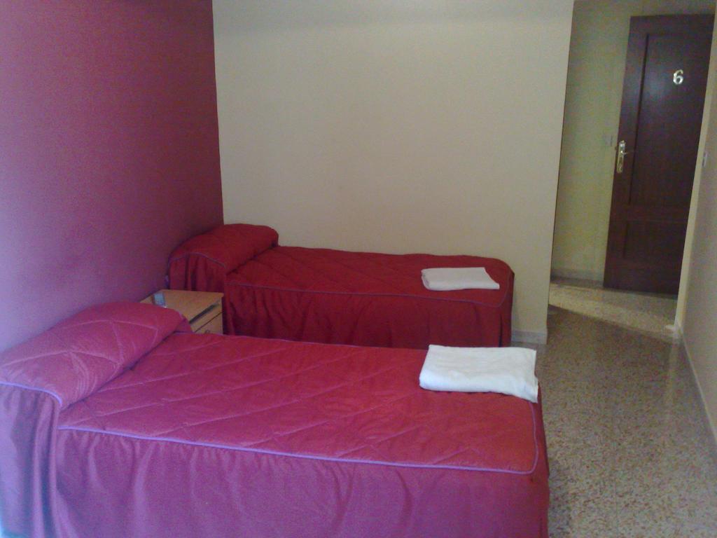 Pension El Cesar Caceres Room photo